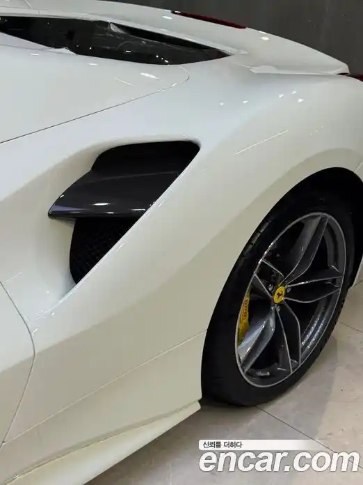 Ferrari 488 2017 3.9 автомат (гидро), фото 5