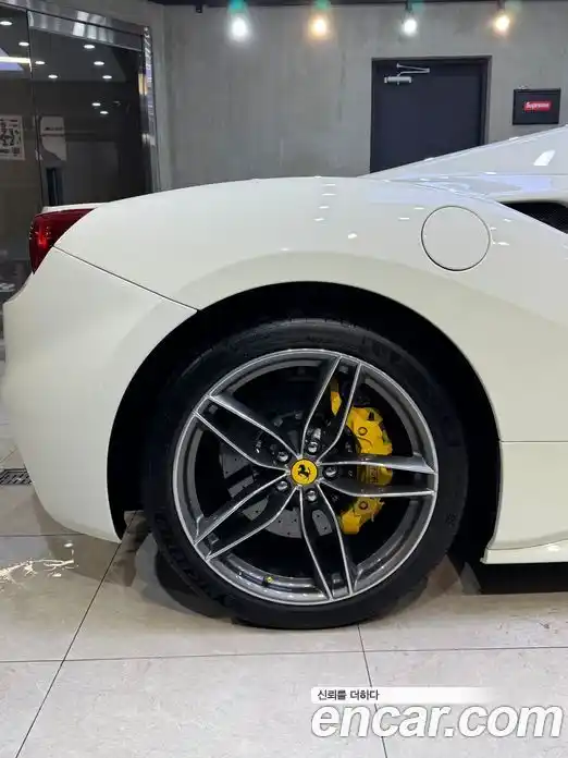 Ferrari 488 2017 3.9 автомат (гидро), фото 6