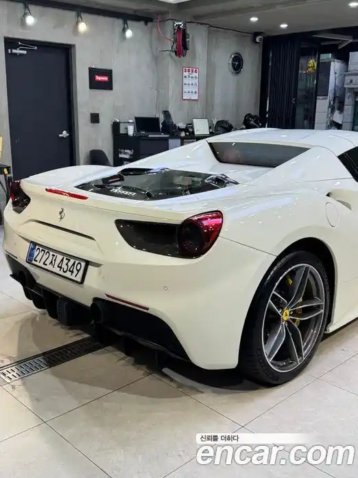 Ferrari 488 2017 3.9 автомат (гидро), фото 7