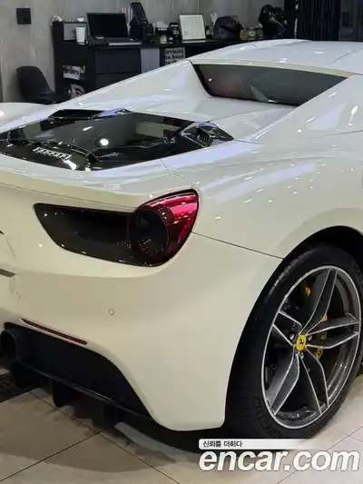 Ferrari 488 2017 3.9 автомат (гидро), миниатюра 8