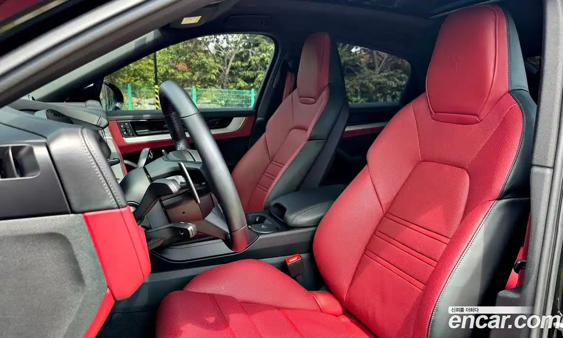 Porsche Cayenne 2024 3.0 автомат (гидро), фото 13