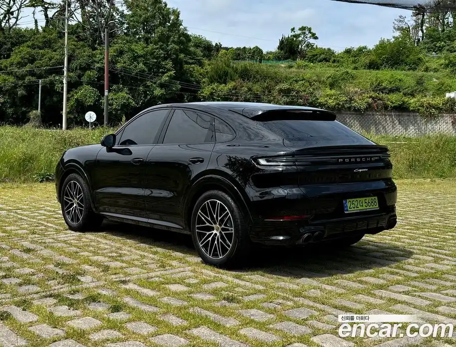 Porsche Cayenne 2024 3.0 автомат (гидро), фото 8