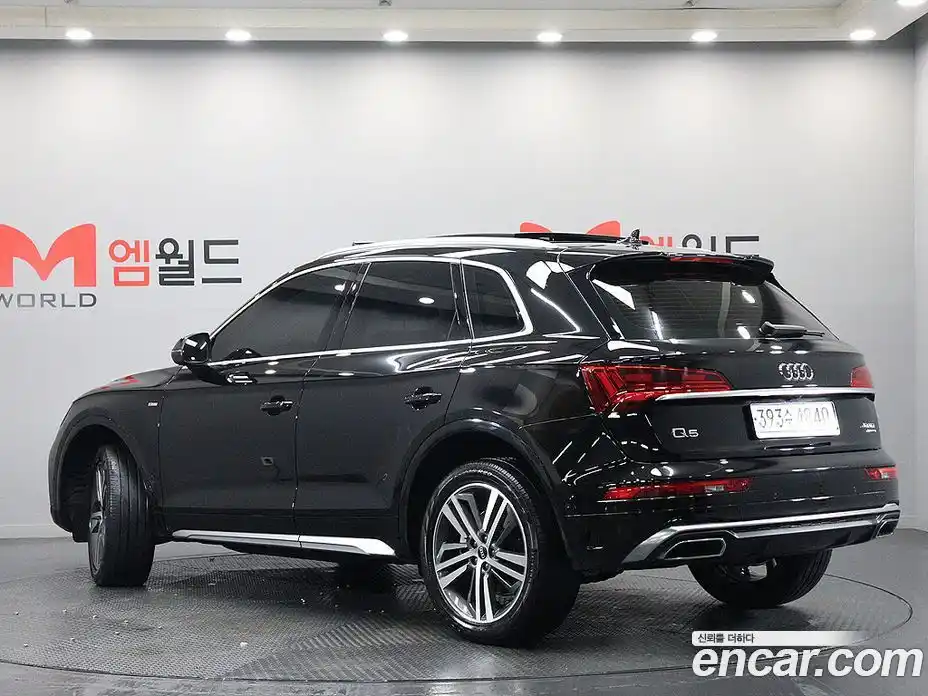 Audi Q5 2023 2.0 автомат (гидро), фото 4