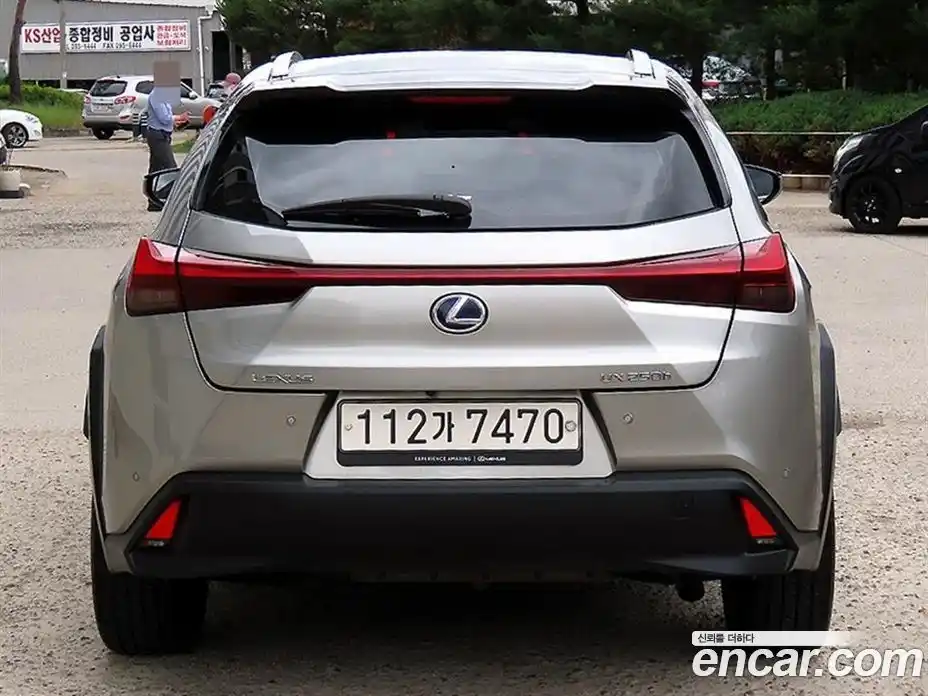 Lexus UX 2020 2.0 гидро, фото 4