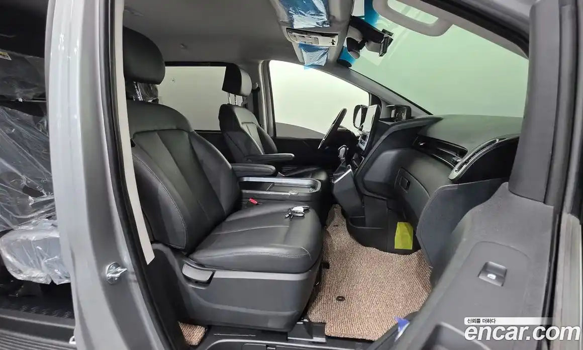Hyundai Staria 2024 2.2 автомат (гидро), фото 16