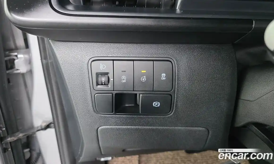 Hyundai Staria 2024 2.2 автомат (гидро), фото 18