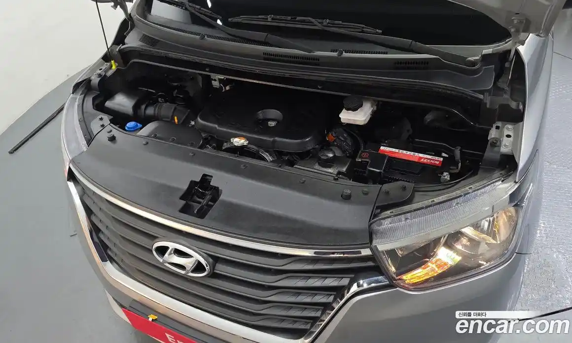 Hyundai Starex 2018 2.5 автомат (гидро), фото 6