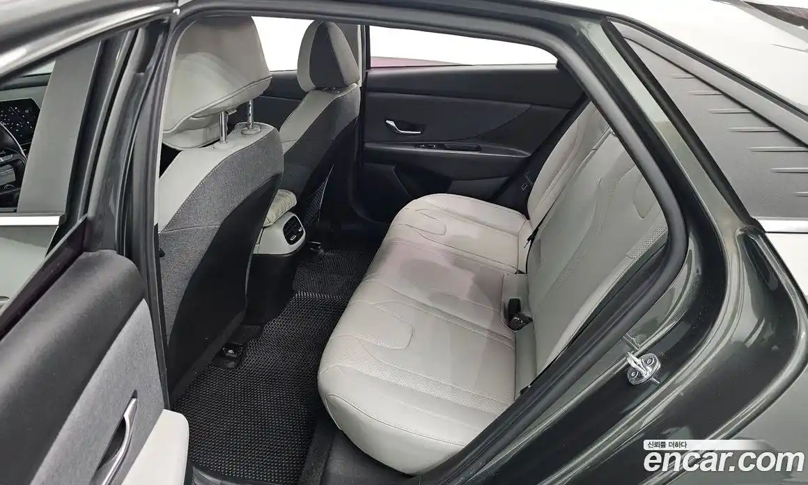 Hyundai Avante 2021 1.6 автомат (гидро), фото 16