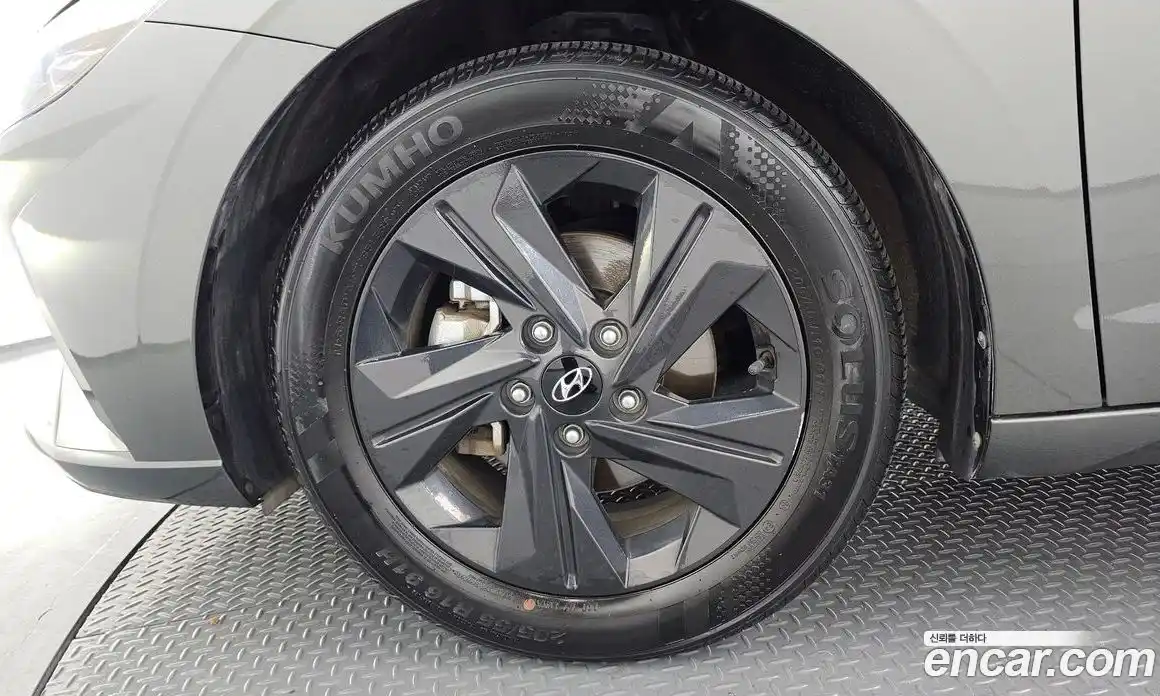 Hyundai Avante 2021 1.6 автомат (гидро), фото 5