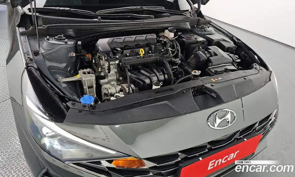 Hyundai Avante 2021 1.6 автомат (гидро), фото 6