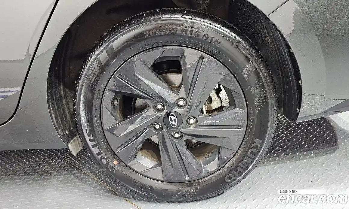 Hyundai Avante 2021 1.6 автомат (гидро), фото 7
