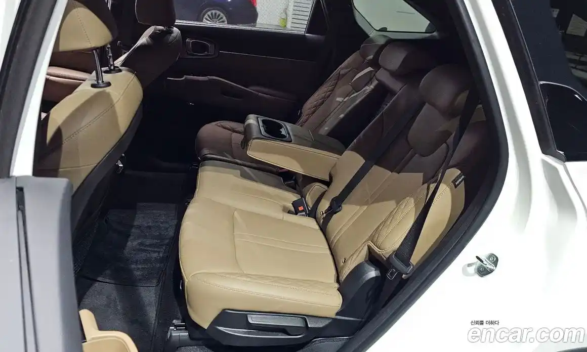 Kia Sorento 2023 1.6 автомат (гидро), фото 17