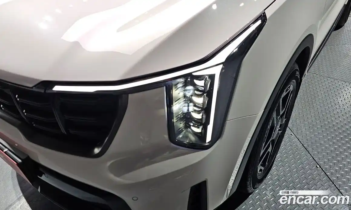 Kia Sorento 2023 1.6 автомат (гидро), фото 8