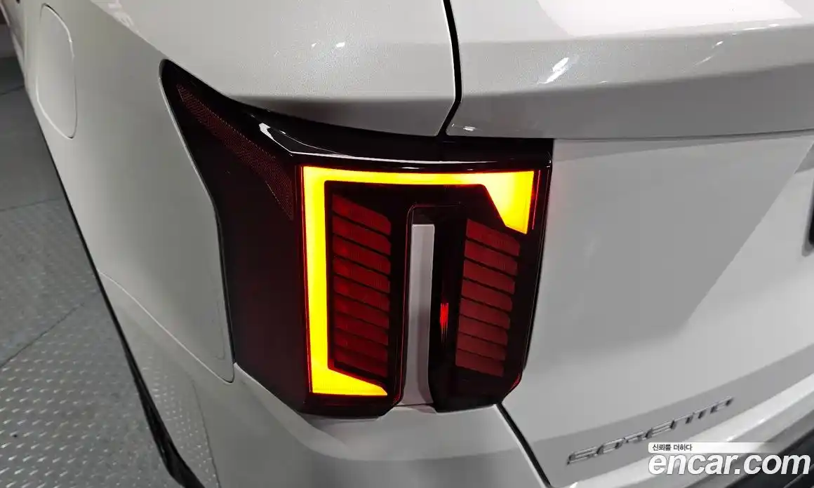 Kia Sorento 2023 1.6 автомат (гидро), фото 9