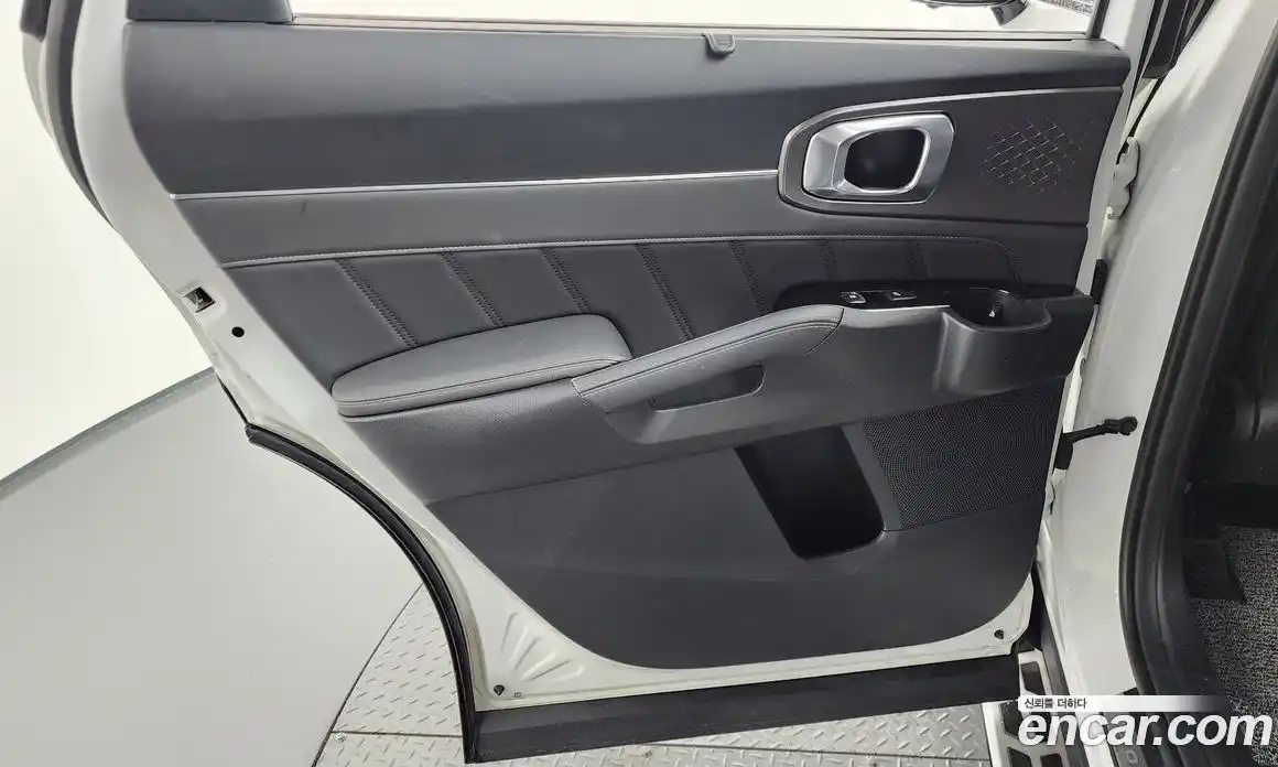 Kia Sorento 2023 2.5 автомат (гидро), фото 15