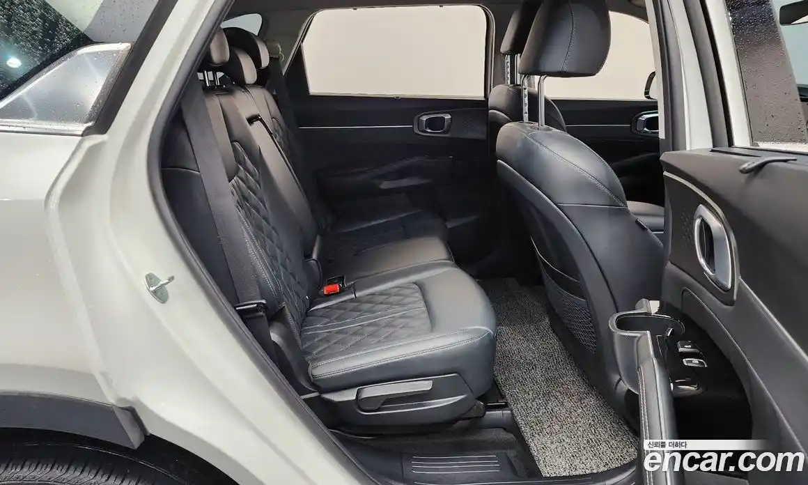 Kia Sorento 2023 2.5 автомат (гидро), фото 17