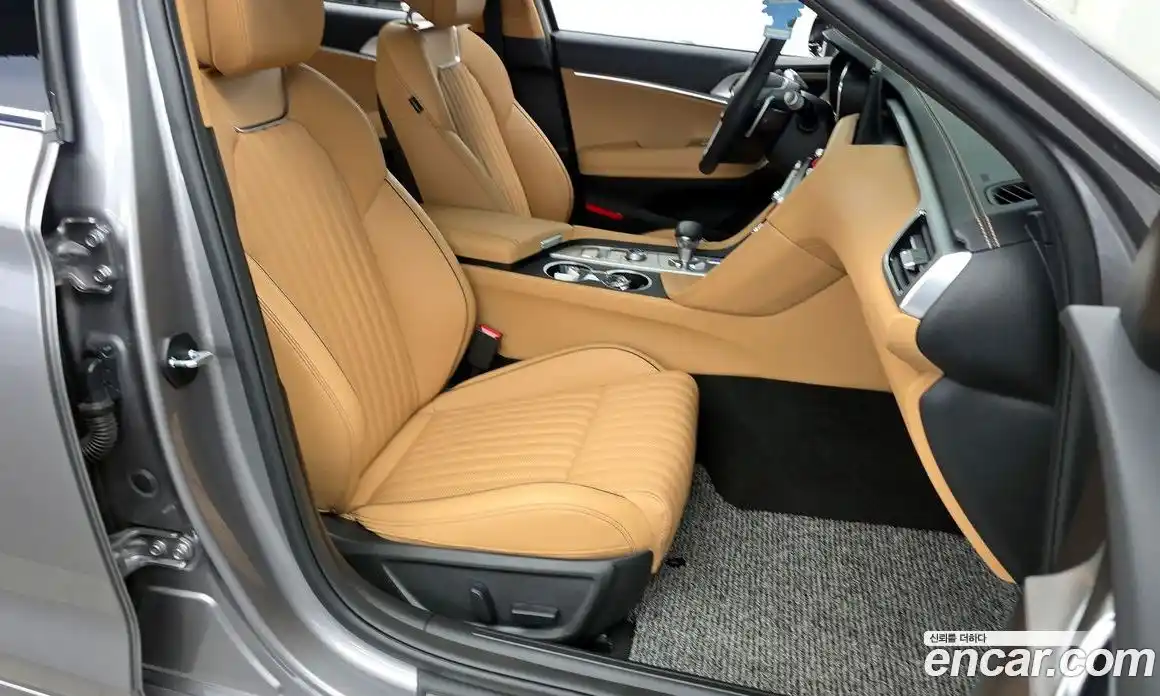 Genesis G70 2025 2.5 автомат (гидро), фото 17