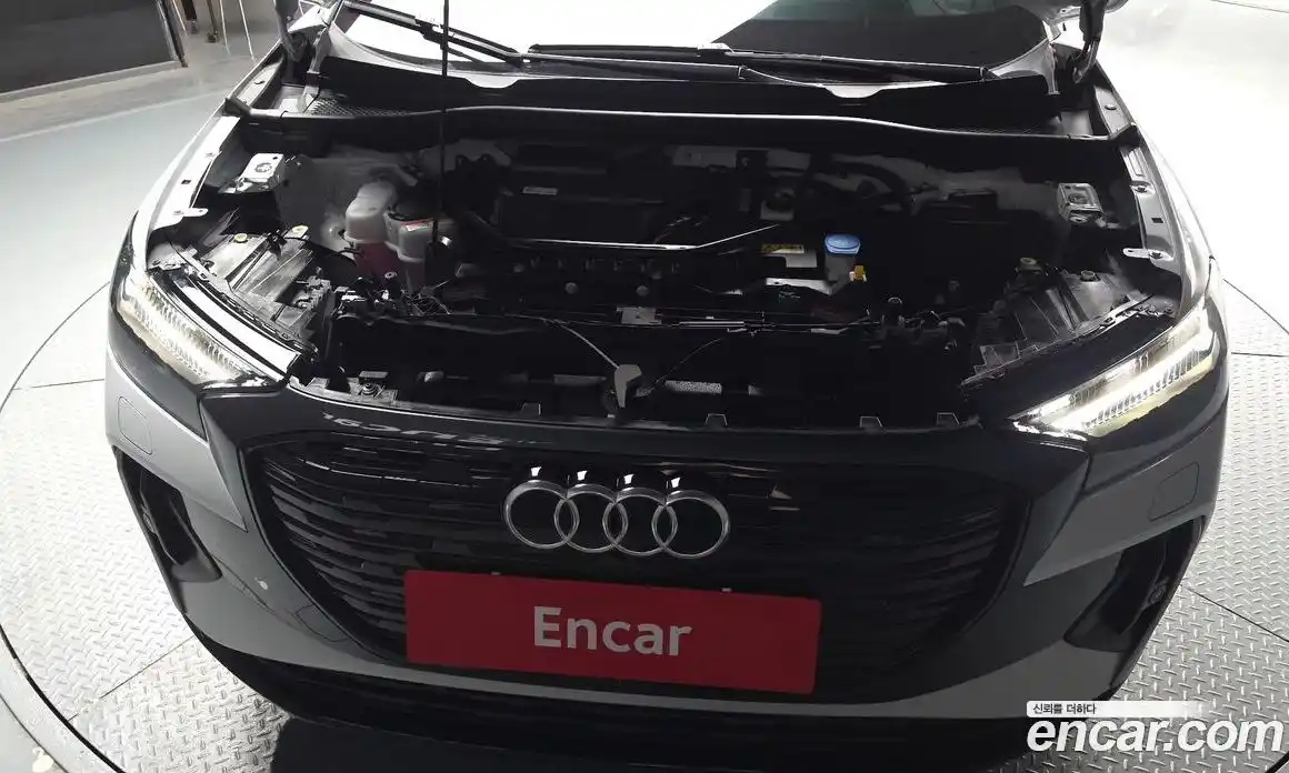 Audi Q4 e-tron 2023 0.2 автомат (гидро), фото 6