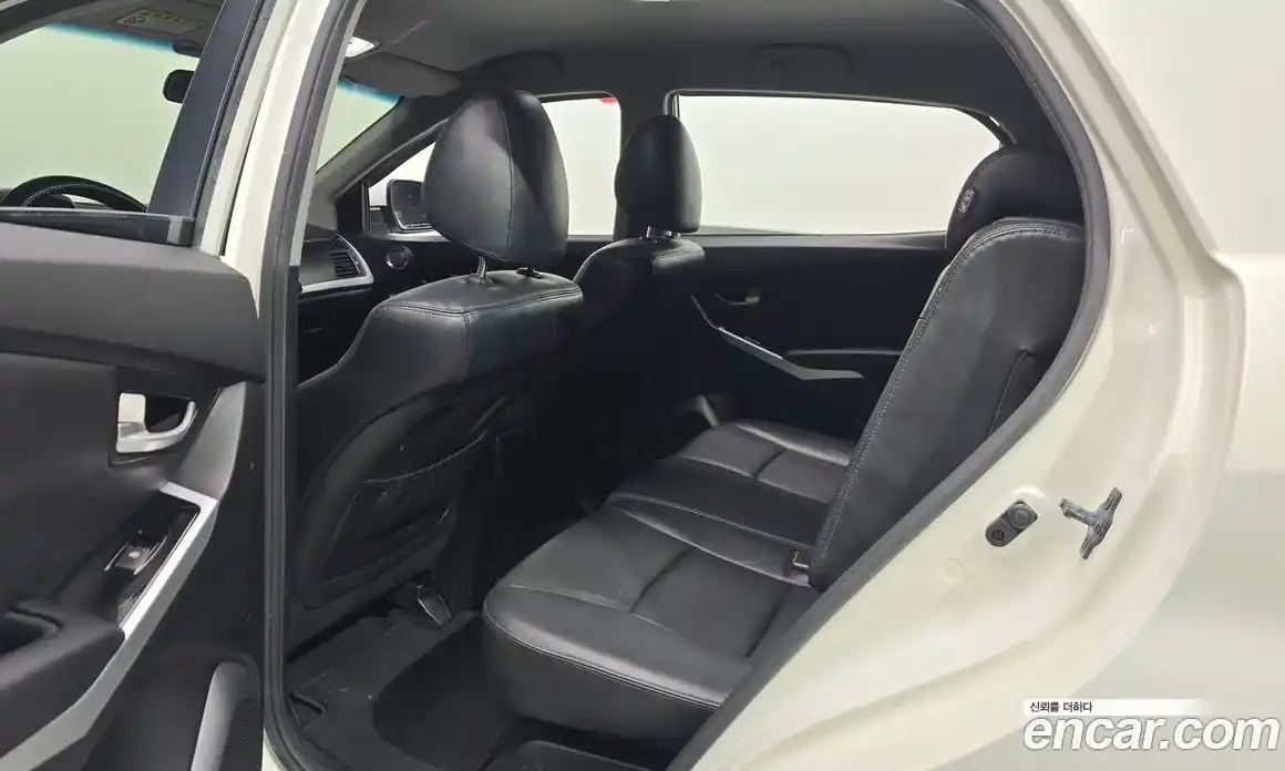 SsangYong Korando 2015 2.0 автомат (гидро), фото 11