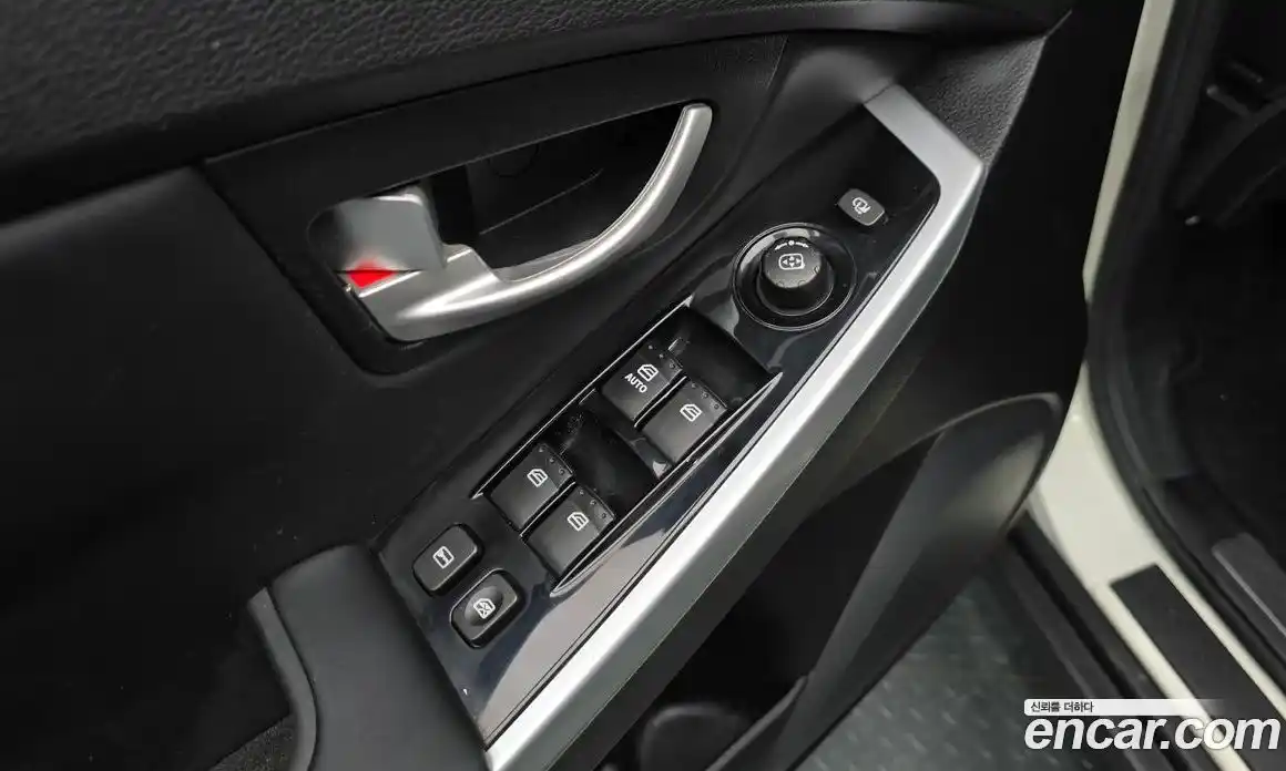 SsangYong Korando 2015 2.0 автомат (гидро), фото 15