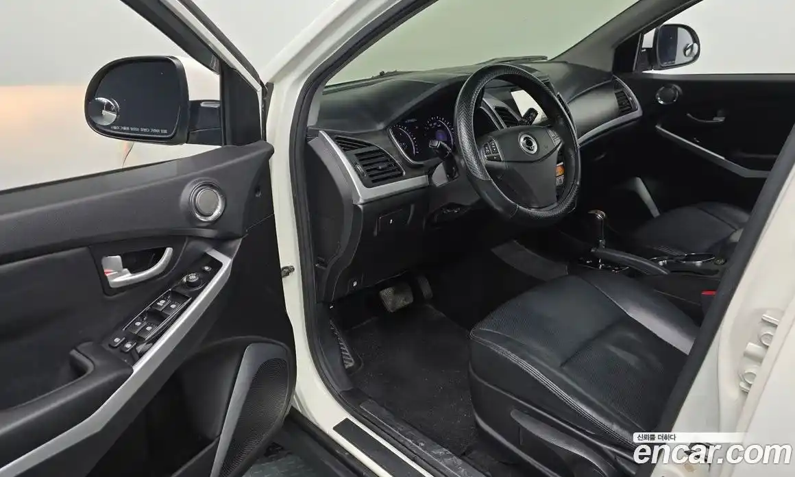 SsangYong Korando 2015 2.0 автомат (гидро), фото 10