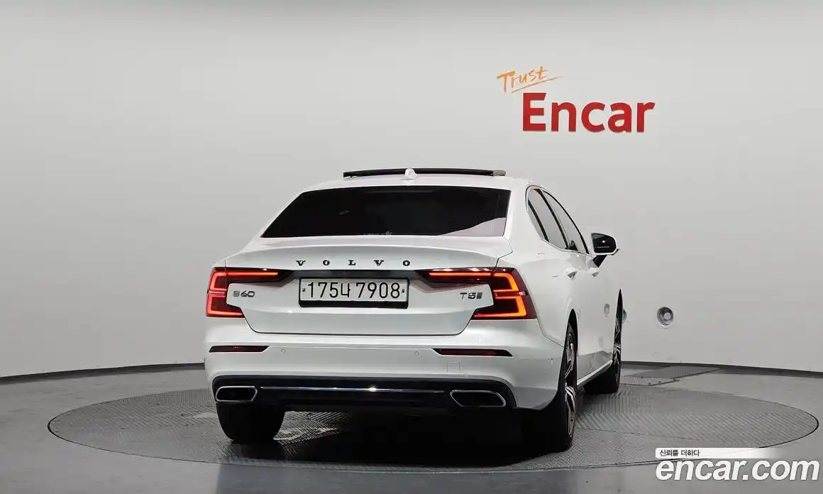 Volvo S60 2020 2.0 автомат (гидро), фото 4