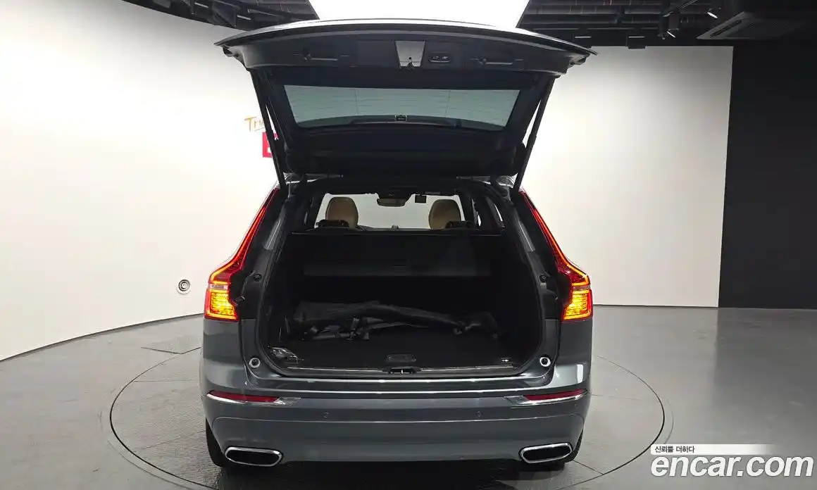 Volvo XC60 2021 2.0 автомат (гидро), фото 26