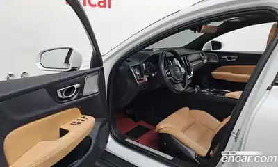 Volvo V60 2021 2.0 автомат (гидро), миниатюра 12