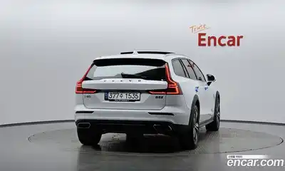 Volvo V60 2021 2.0 автомат (гидро), миниатюра 3