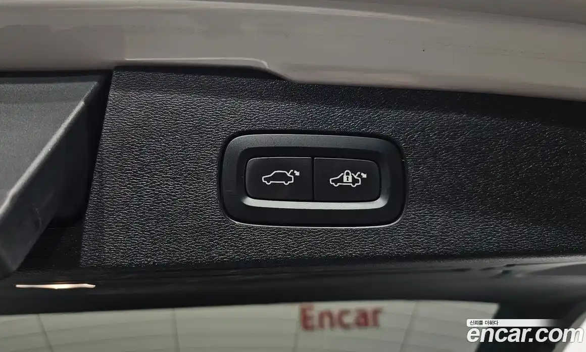 Volvo V60 2021 2.0 автомат (гидро), фото 35