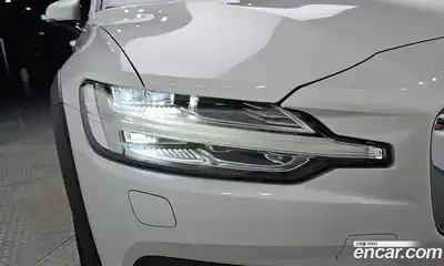 Volvo V60 2021 2.0 автомат (гидро), миниатюра 7