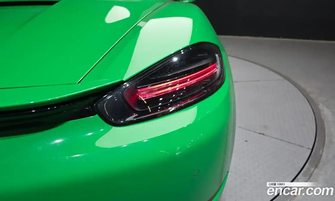 Porsche 718 2023 4.0 автомат (гидро), фото 9