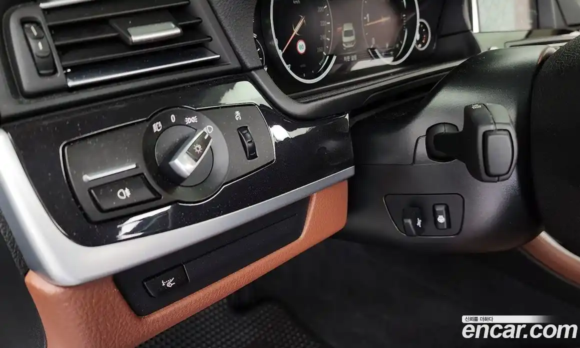 BMW 5 серия 2014 2.0 автомат (гидро), фото 16