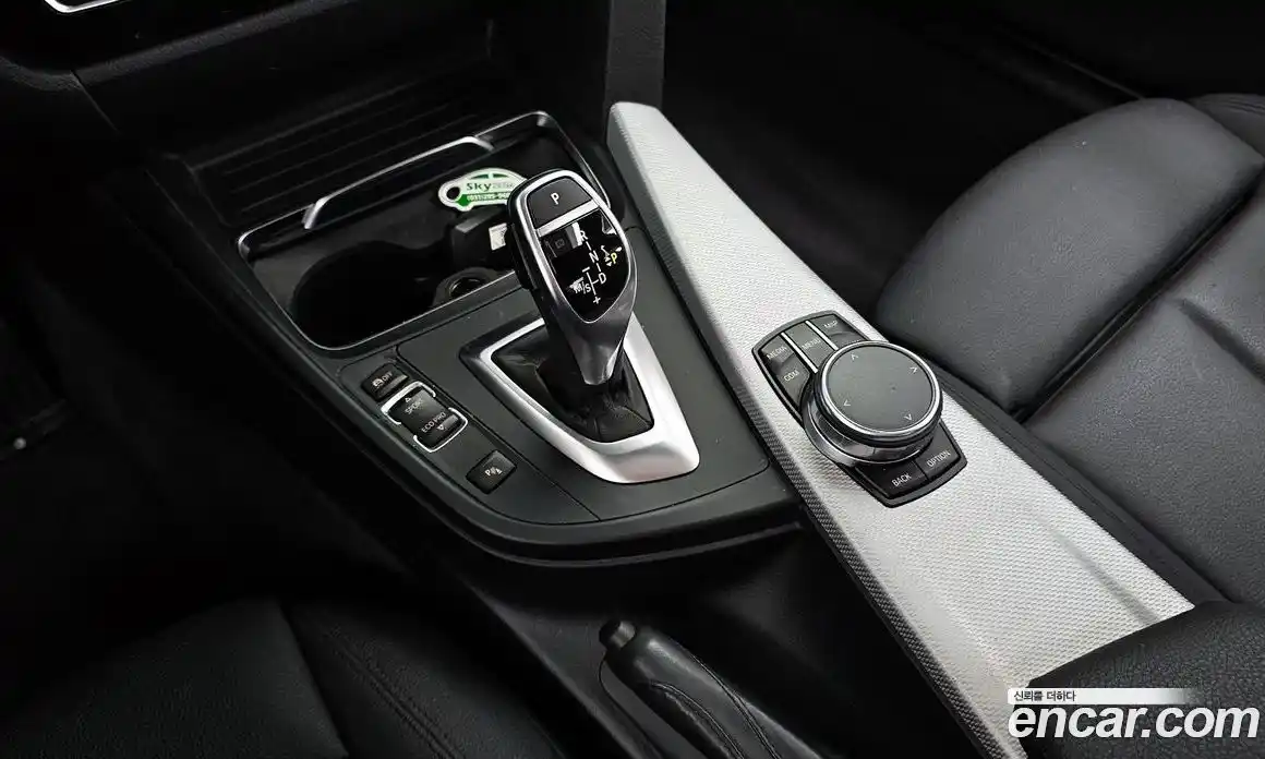BMW 3 серия 2017 2.0 автомат (гидро), фото 12