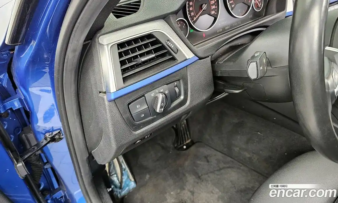 BMW 3 серия 2017 2.0 автомат (гидро), фото 22
