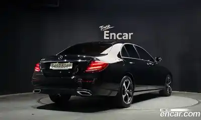 Mercedes-Benz E-Class 2020 2.0 автомат (гидро), миниатюра 2