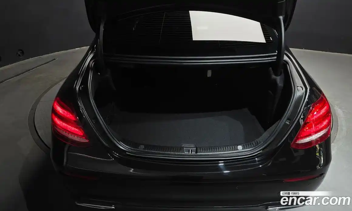 Mercedes-Benz E-Class 2020 2.0 автомат (гидро), фото 29
