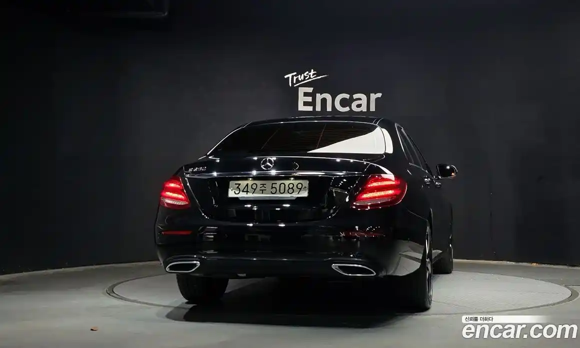 Mercedes-Benz E-Class 2020 2.0 автомат (гидро), фото 4