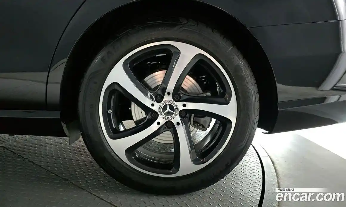 Mercedes-Benz E-Class 2020 2.0 автомат (гидро), фото 7