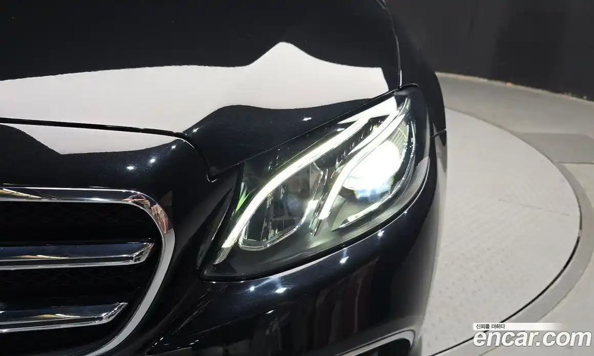 Mercedes-Benz E-Class 2020 2.0 автомат (гидро), фото 8