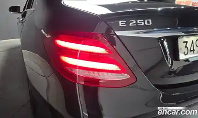Mercedes-Benz E-Class 2020 2.0 автомат (гидро), миниатюра 9