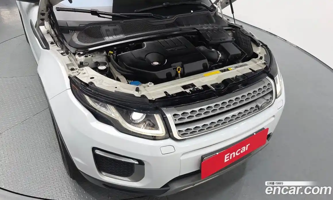 Land Rover Range Rover Evoque 2016 2.0 автомат (гидро), фото 6