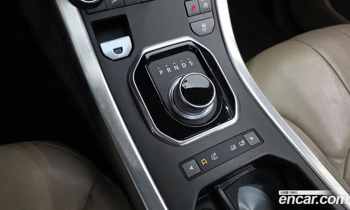 Land Rover Range Rover Evoque 2016 2.0 автомат (гидро), фото 9
