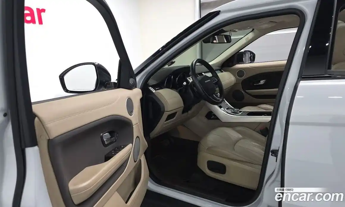 Land Rover Range Rover Evoque 2016 2.0 автомат (гидро), фото 10