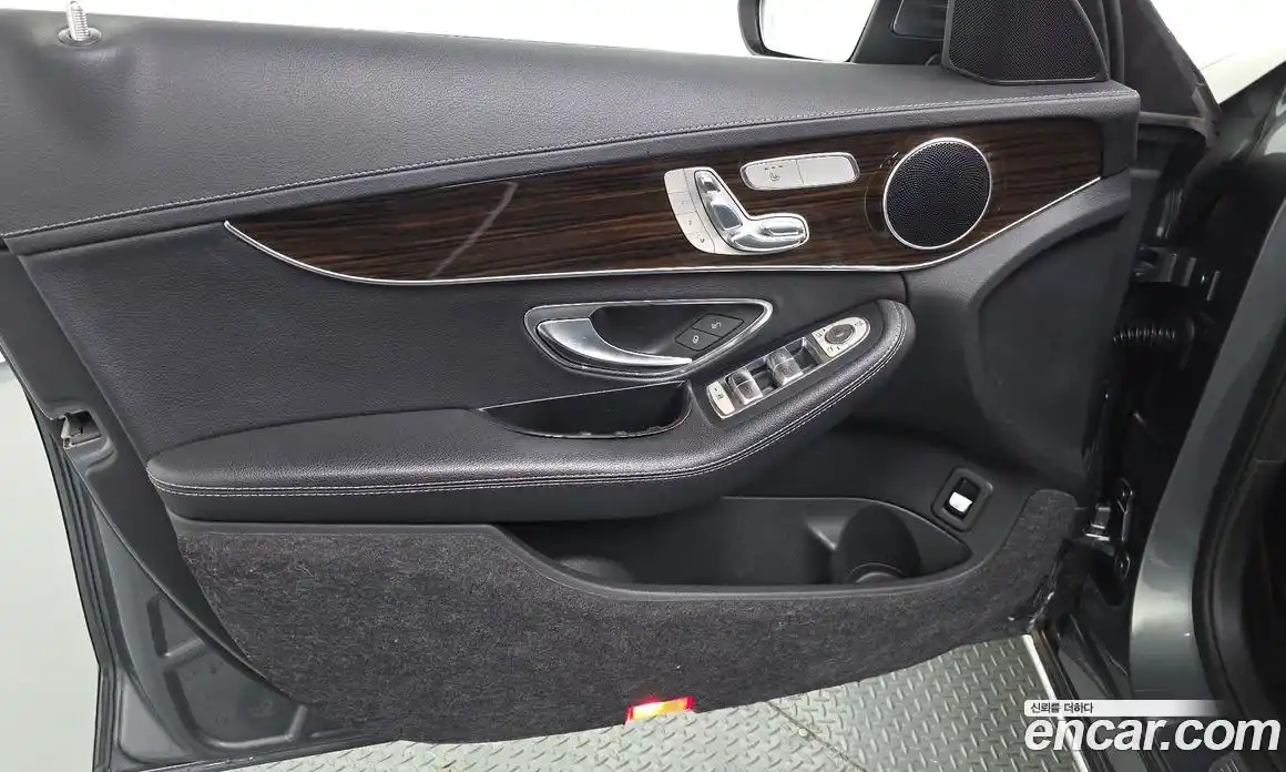 Mercedes-Benz C-Class 2018 2.0 гидро, фото 14 Mercedes-Benz C-Class 2018 2.0 гидро, фото 14
