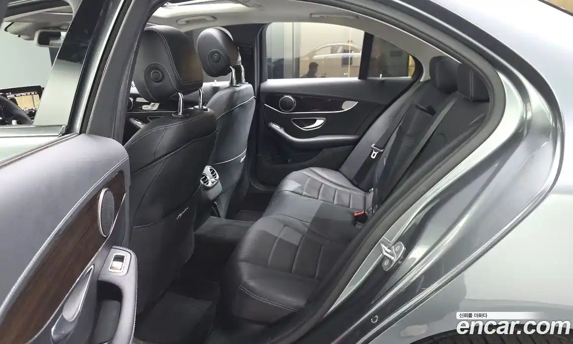 Mercedes-Benz C-Class 2018 2.0 гидро, фото 16 Mercedes-Benz C-Class 2018 2.0 гидро, фото 16