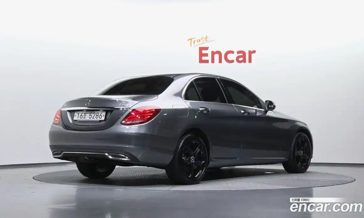 Mercedes-Benz C-Class 2018 2.0 гидро, фото 2 Mercedes-Benz C-Class 2018 2.0 гидро, фото 2