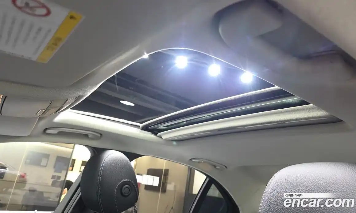 Mercedes-Benz C-Class 2018 2.0 гидро, фото 25 Mercedes-Benz C-Class 2018 2.0 гидро, фото 25
