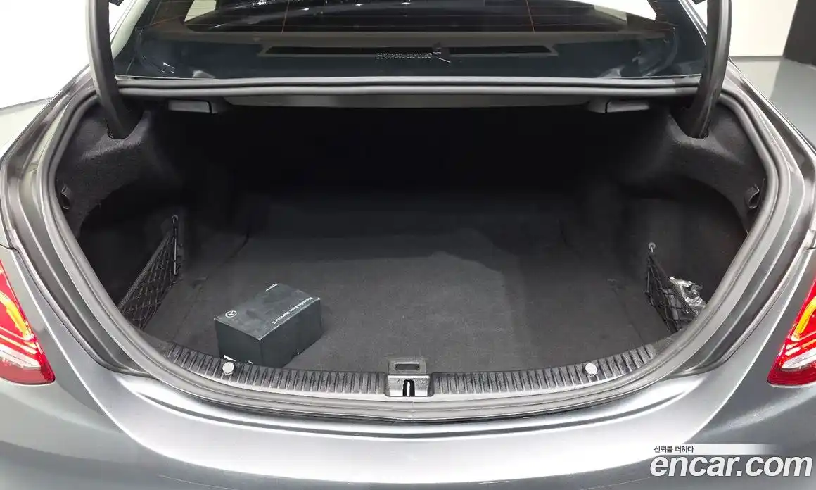 Mercedes-Benz C-Class 2018 2.0 гидро, фото 26 Mercedes-Benz C-Class 2018 2.0 гидро, фото 26