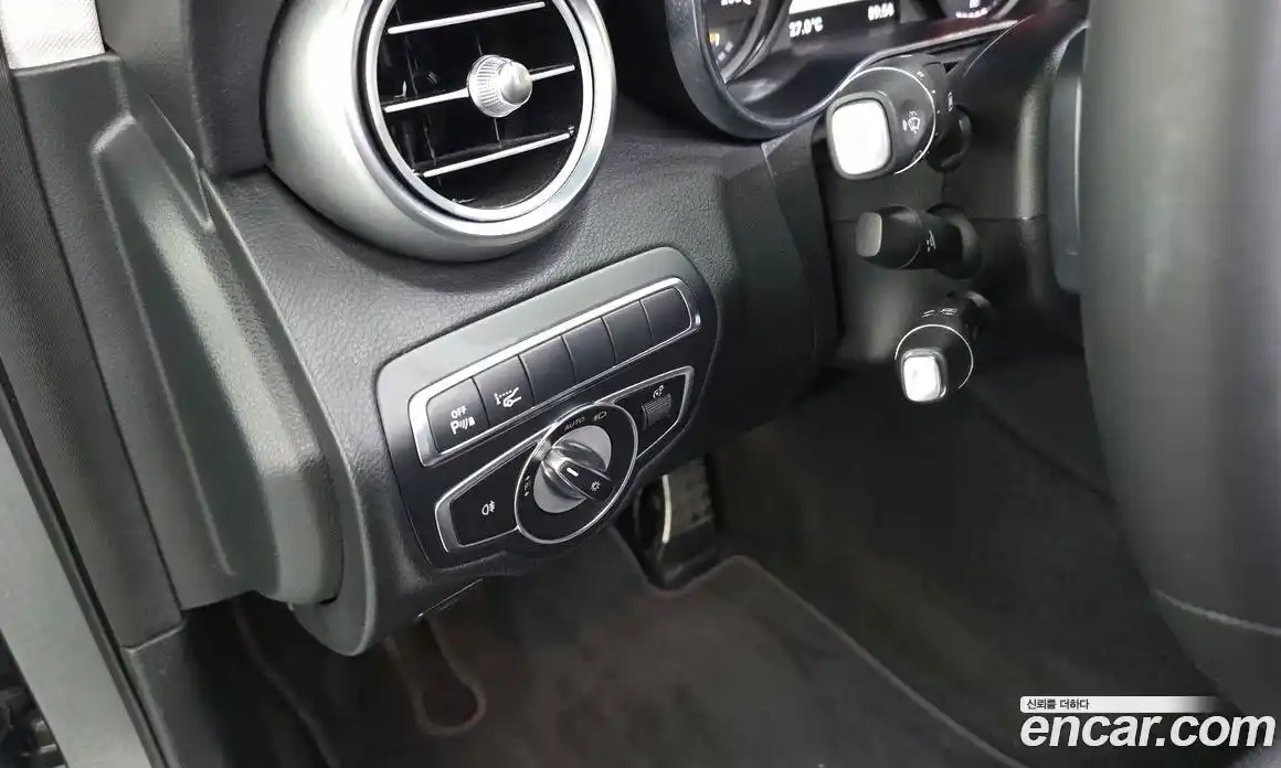 Mercedes-Benz C-Class 2018 2.0 гидро, фото 27 Mercedes-Benz C-Class 2018 2.0 гидро, фото 27